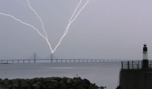 Lightening striking the Öresund bridge. Image by Johan Nilsson, TT. Lightening striking the Öresund bridge. Image by Johan Nilsson, TT.
