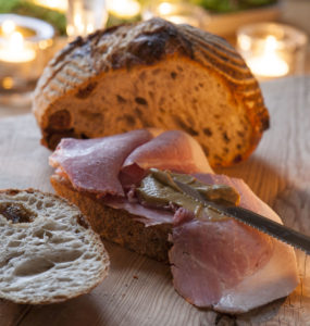 Image as appeared at www.jof.se/bloggar/matbloggen Bread and ham.